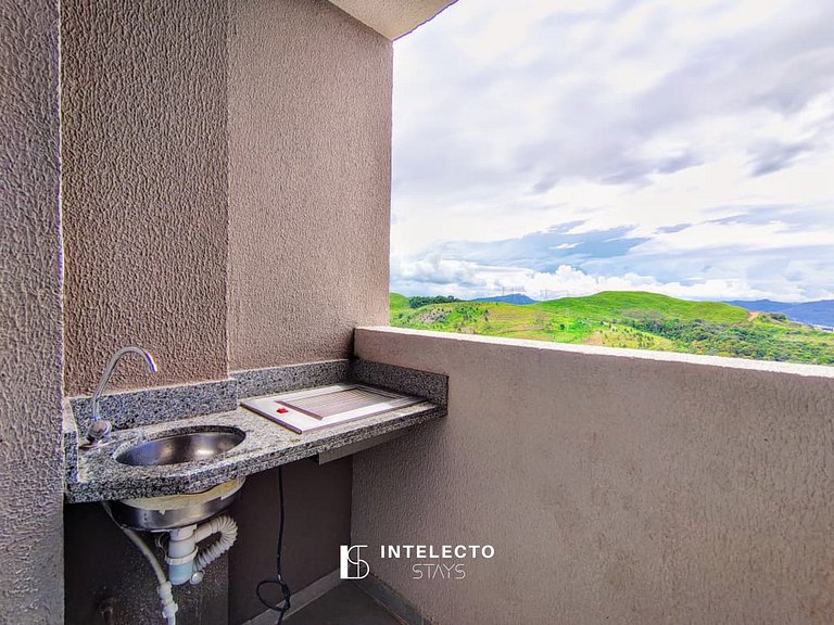 Apê c/Piscina, varanda com Churrasq/prox do Centro