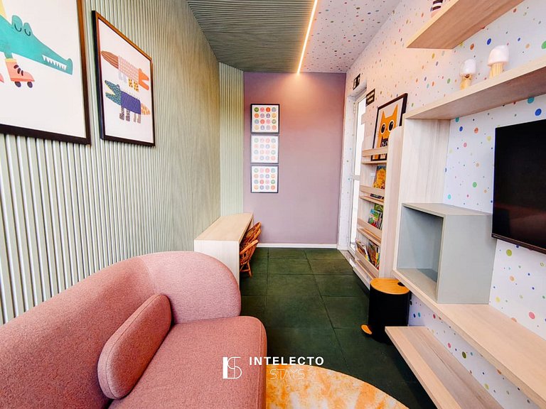 Apê c/Piscina, varanda com Churrasq/prox do Centro