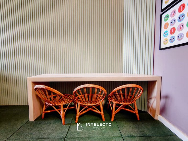 Apê c/Piscina, varanda com Churrasq/prox do Centro