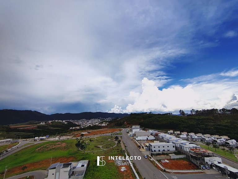 Apê c/Piscina, varanda com Churrasq/prox do Centro