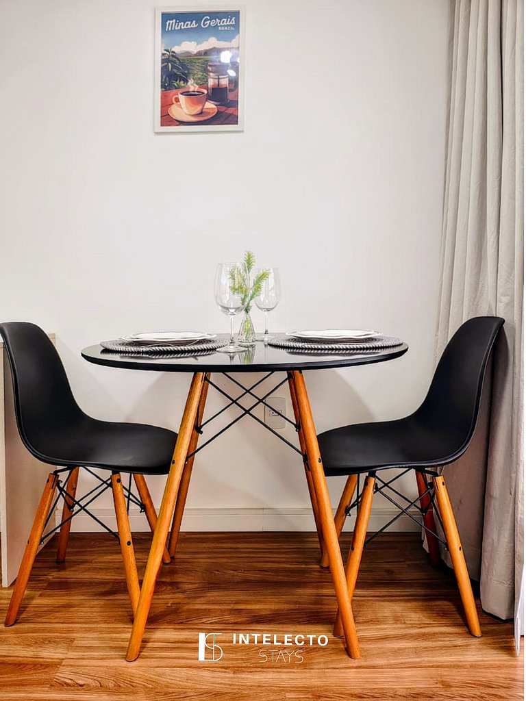 Ap 203 • Central, Piscina, Academia, Ar Cond.