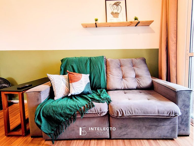 Apê c/Piscina, varanda com Churrasq/prox do Centro