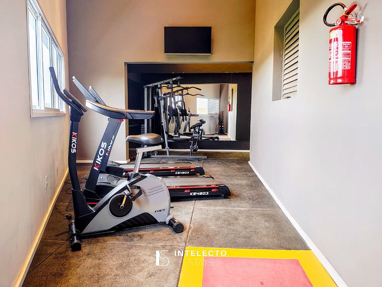 Apê c/Piscina, varanda com Churrasq/prox do Centro