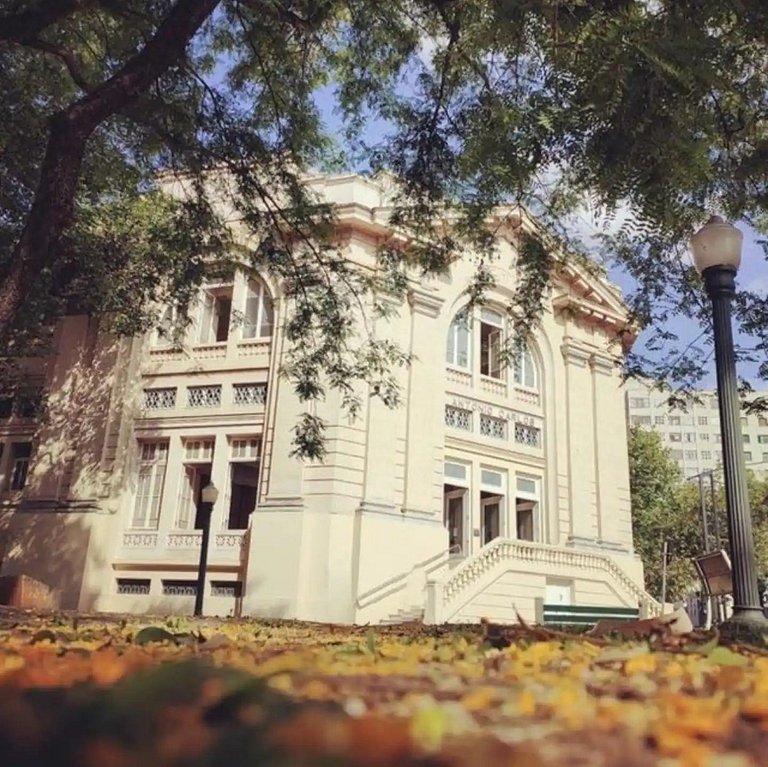 GO937-Apê 22. Studio no coração de Poços c/ar cond