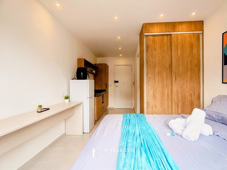 GO937-Apê 32. Studio no coração de Poços c/ar cond