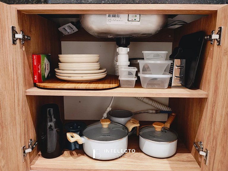 GO937-Apê 13. Studio no coração de Poços c/ar cond