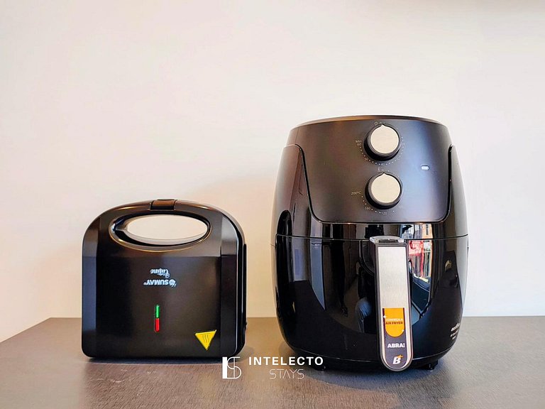 GO937-Apê 21. Studio no coração de Poços c/ar cond