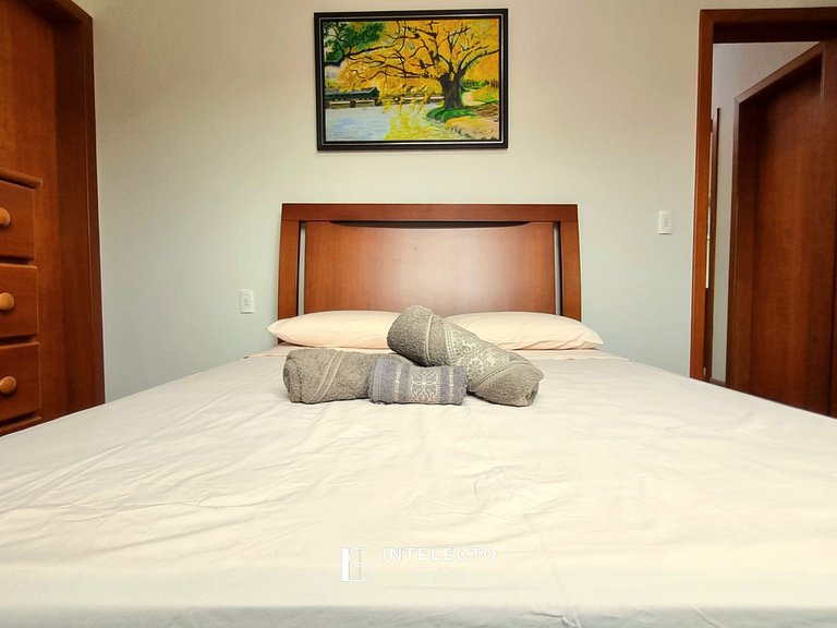 Apê espaçoso, a poucos minutos do centro