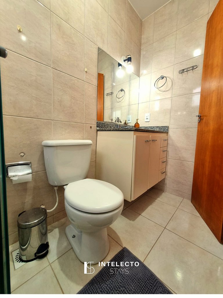 Apê espaçoso, a poucos minutos do centro