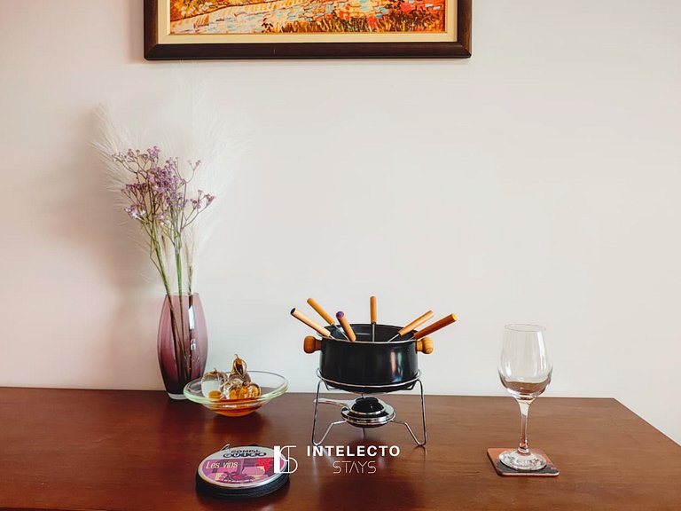 201-3 Quartos, Varanda, Vista Top, perto do Centro