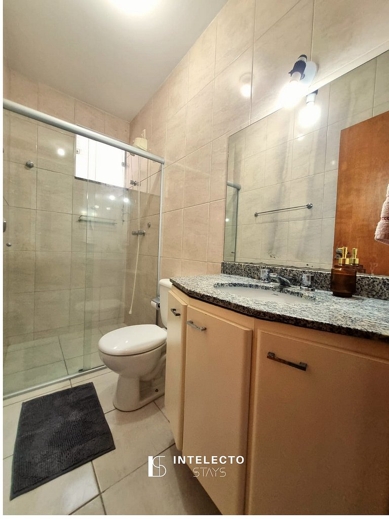 Apê espaçoso, a poucos minutos do centro