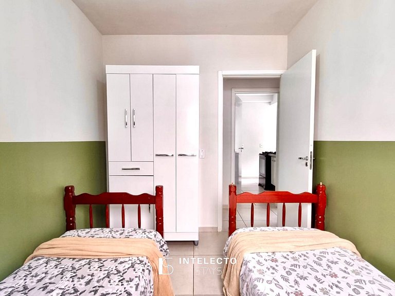 Apê 2/13 - Acessível e Aconchegante em Condomínio