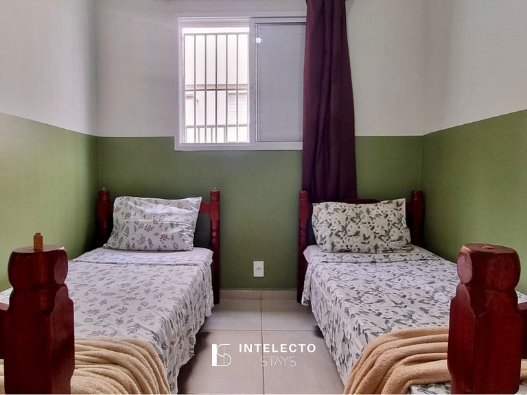 Apê 2/13 - Acessível e Aconchegante em Condomínio