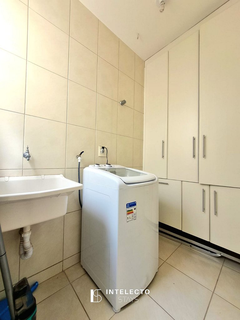 Apê espaçoso, a poucos minutos do centro