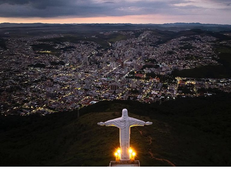 Apê espaçoso, à poucos minutos do centro