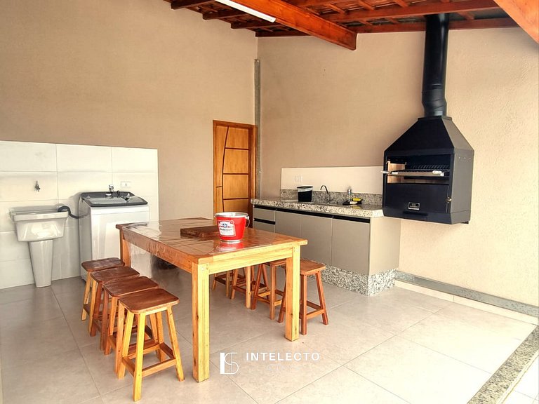 Apê espaçoso c/ terraço e àrea gourmet