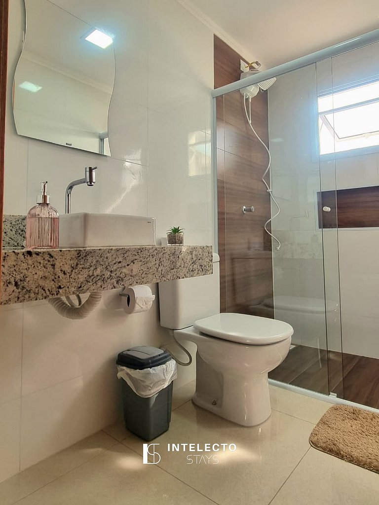 Apê espaçoso c/ terraço e àrea gourmet