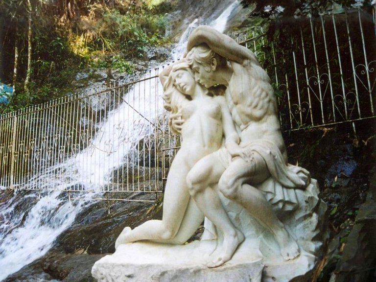 Ap 110• Central, Piscina, Academia, Ar Cond.