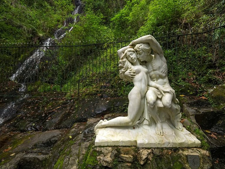 Ap 113• Central, Piscina, Academia, Ar Cond.