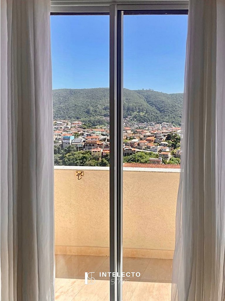 Casa Charmosa - Vista Incrível c/ Churrasqueira