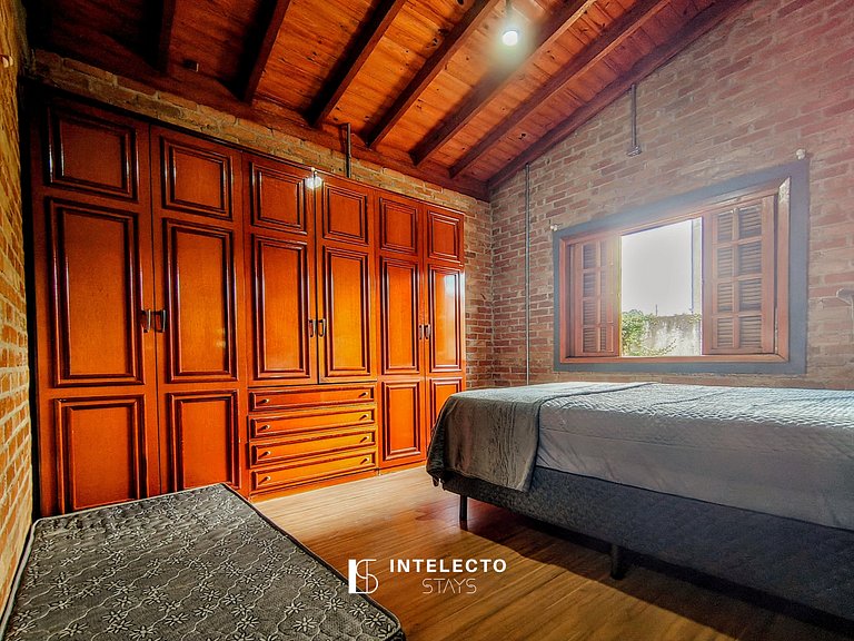 Chácara aconchegante c/piscina e churrasqueira