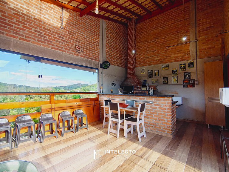 Chácara c/piscina churrasq/forno fogão de lenha