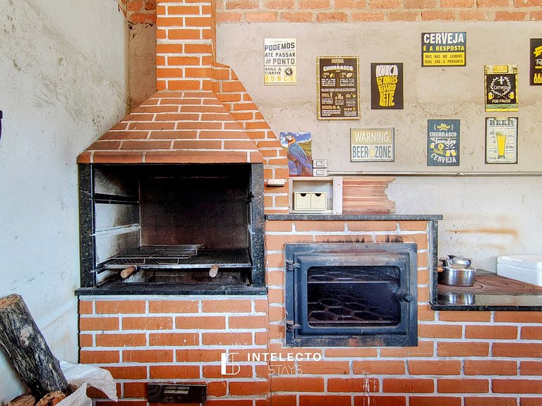 Chácara c/piscina churrasq/forno fogão de lenha