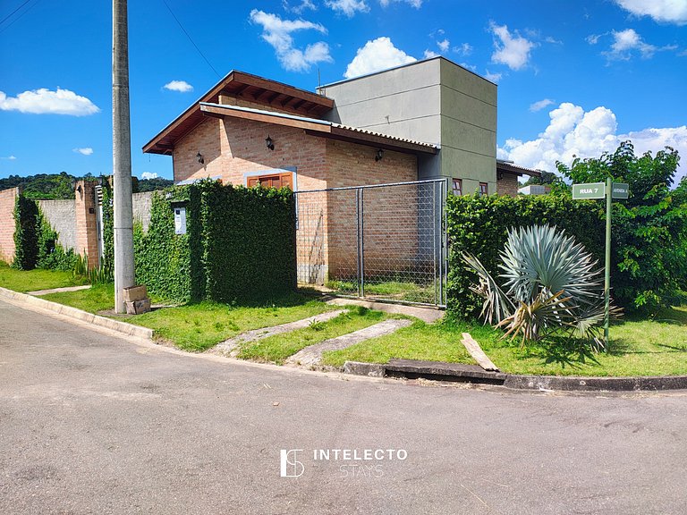 Chácara c/piscina churrasq/forno fogão de lenha