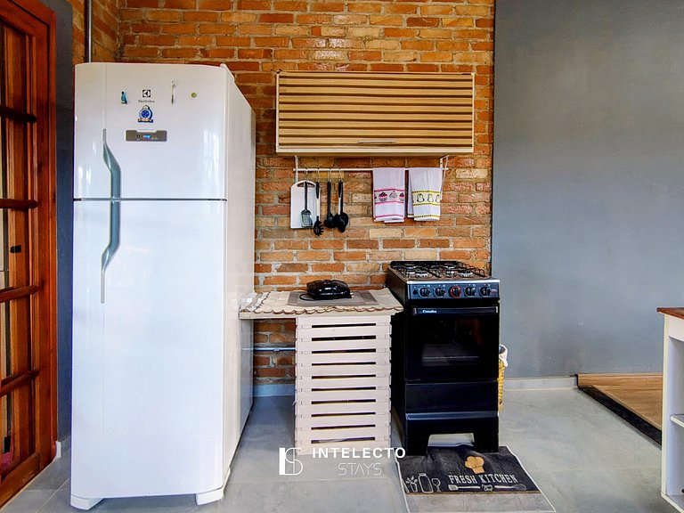 Chácara c/piscina churrasq/forno fogão de lenha