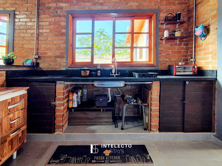 Chácara aconchegante c/piscina e churrasqueira