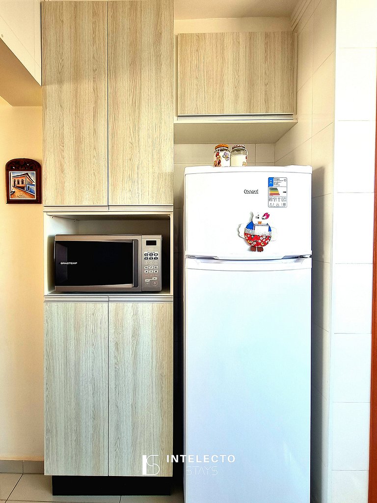 Ap espaçoso C/ Varanda à poucos minutos do centro