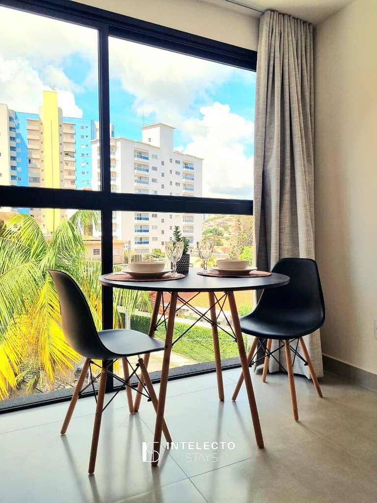 Ap 414 • Central, Piscina, Academia, Ar Cond.