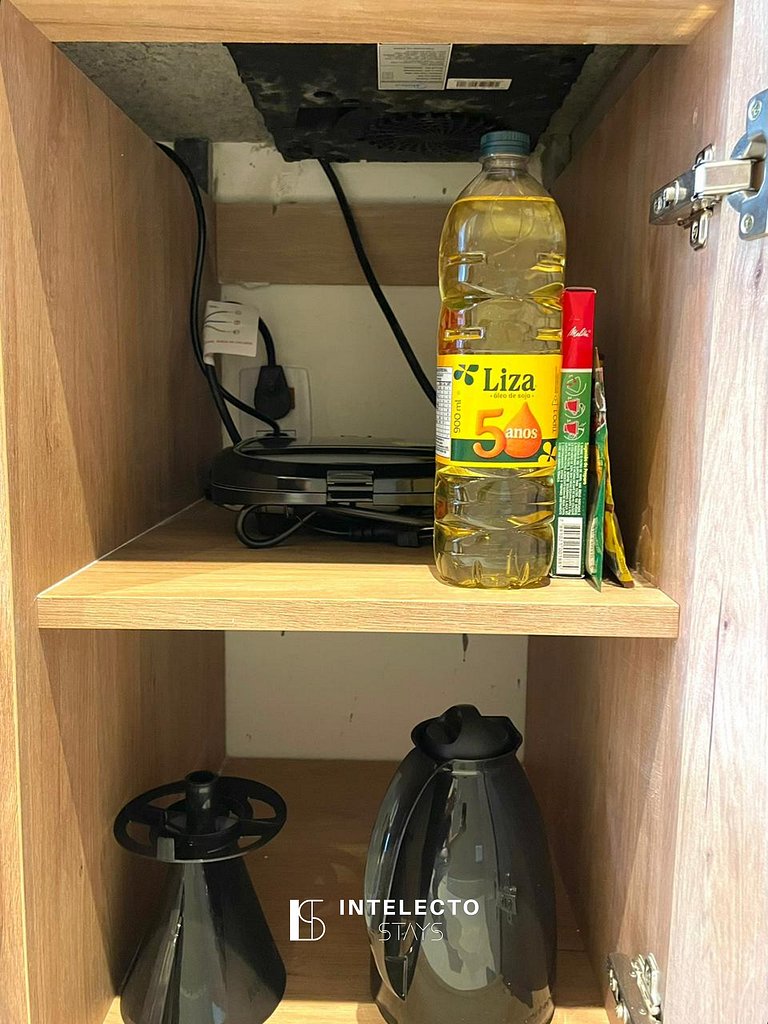 Ap 414 • Central, Piscina, Academia, Ar Cond.