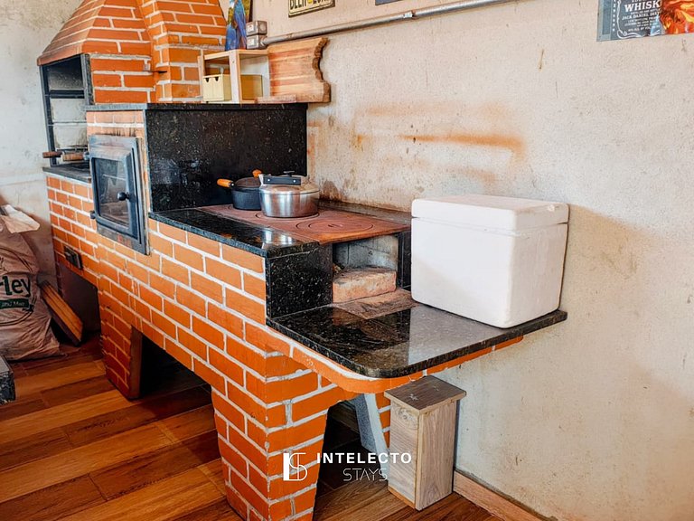 Chácara c/piscina churrasq/forno fogão de lenha