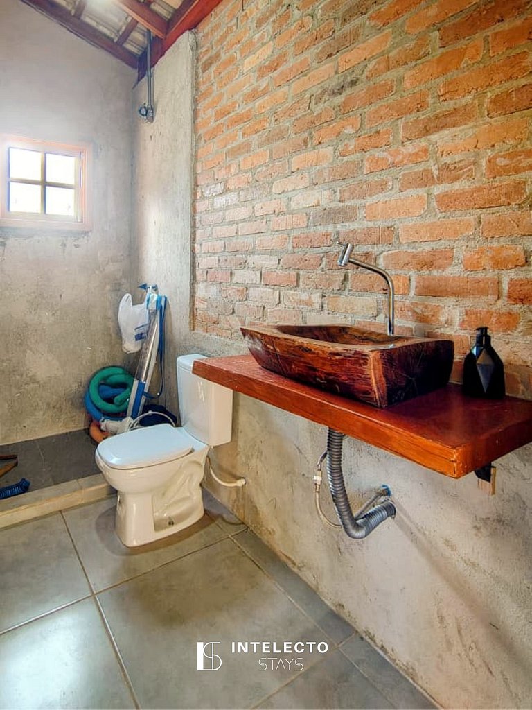 Chácara c/piscina churrasq/forno fogão de lenha