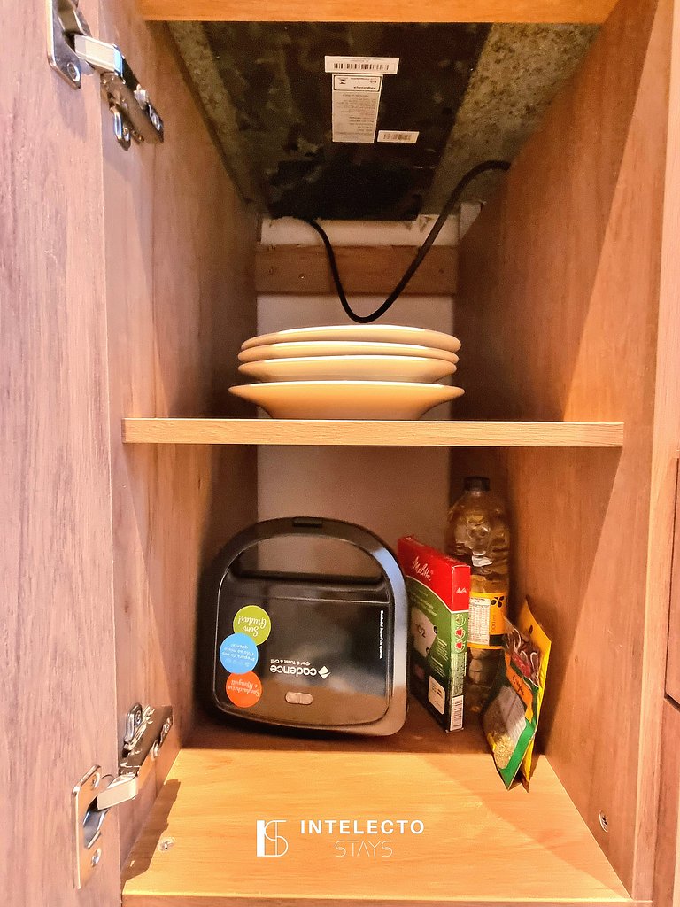 Ap 112 • Central, Piscina, Academia, Ar Cond.