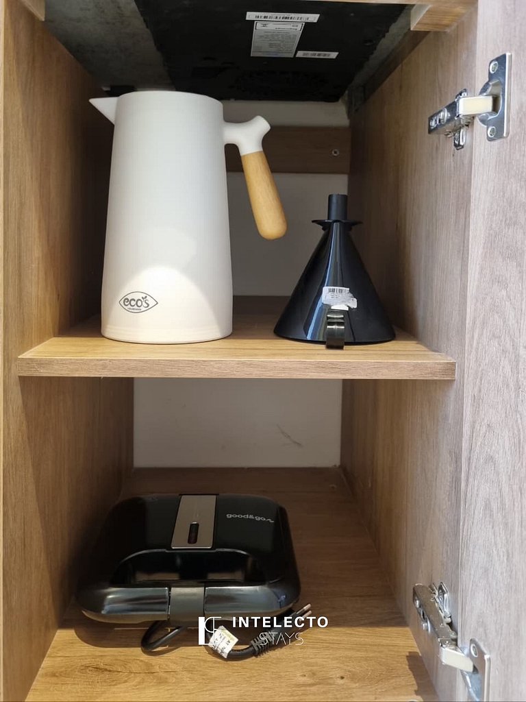 Ap 213 • Central, Piscina, Academia, Ar Cond.