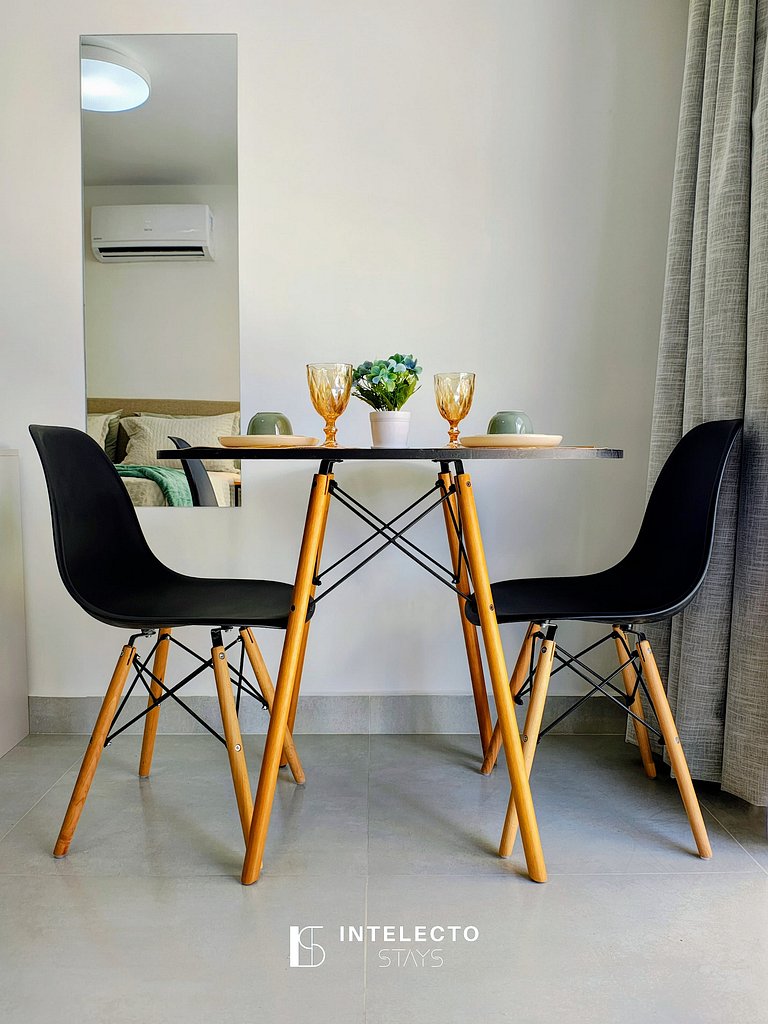 Ap 210 • Central, Pisc, jacuzzi Academia, Ar Cond.