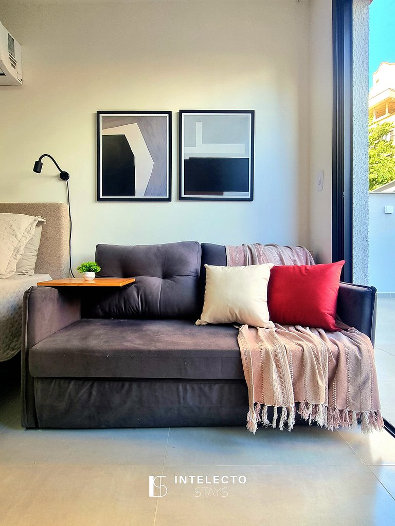 Ap 113• Central, Piscina, Academia, Ar Cond.