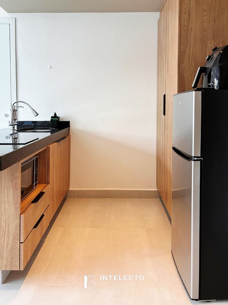 Ap 102• Central, Piscina, Academia, Ar Cond.