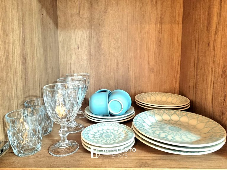 Ap 102• Central, Piscina, Academia, Ar Cond.