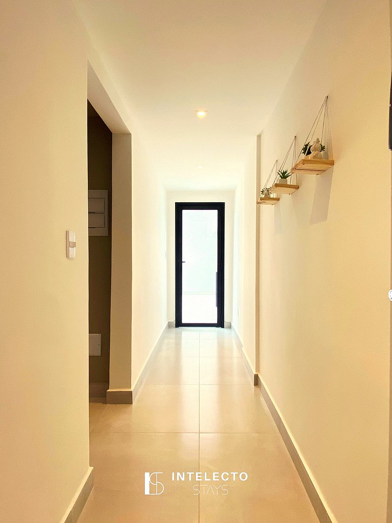 Ap 103• Central, Piscina, Academia, Ar Cond.