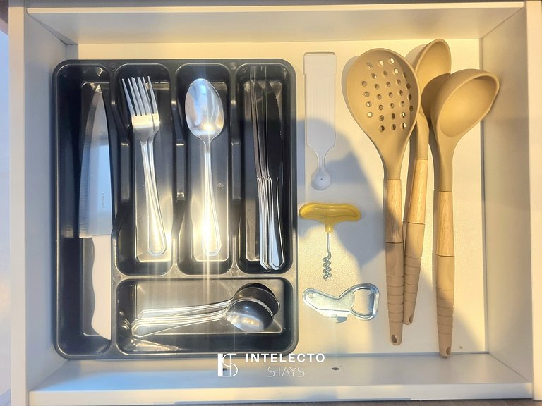 Ap 103• Central, Piscina, Academia, Ar Cond.