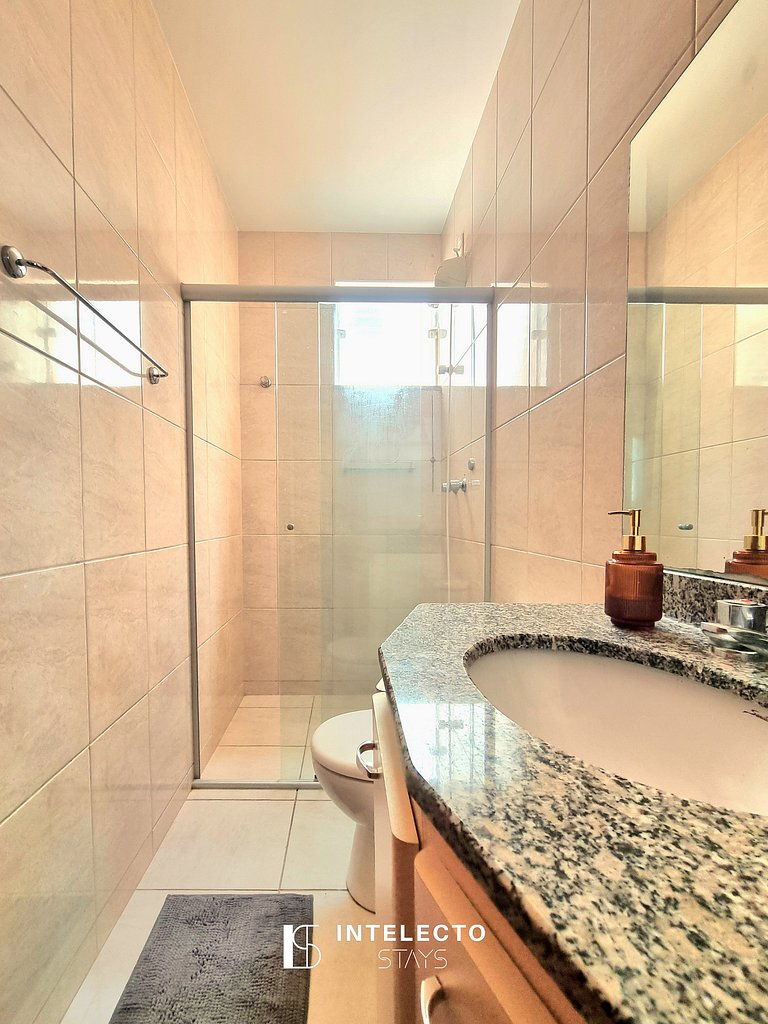 201-3 Quartos, Varanda, Vista Top, perto do Centro