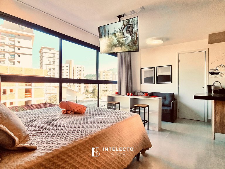 Ap 302• Central, Piscina, Academia, Ar Cond.