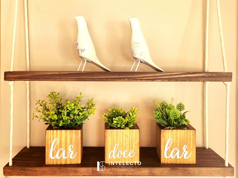 Ap 302• Central, Piscina, Academia, Ar Cond.