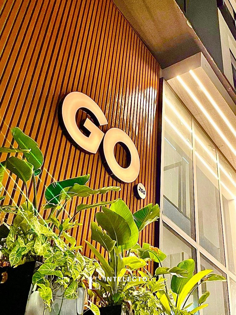 Ap 401• Central, Piscina, Academia, Ar Cond.