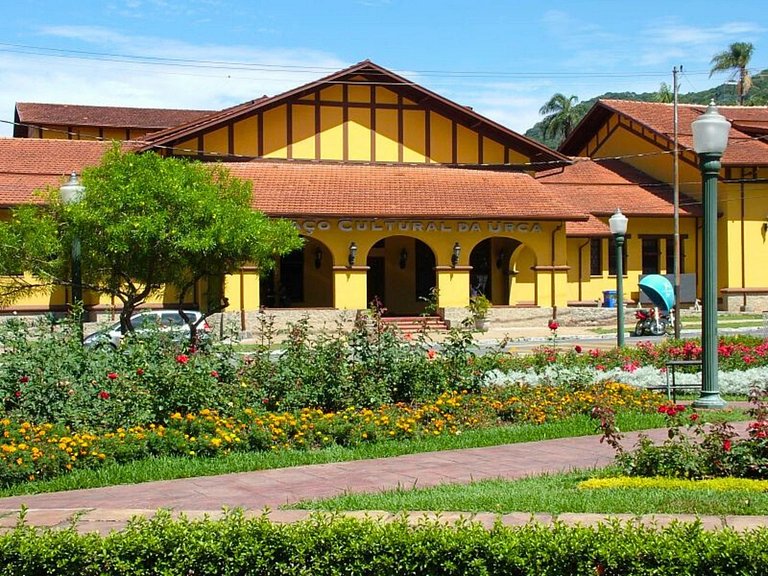 Ap 303 • Central, Piscina, Academia, Ar Cond.