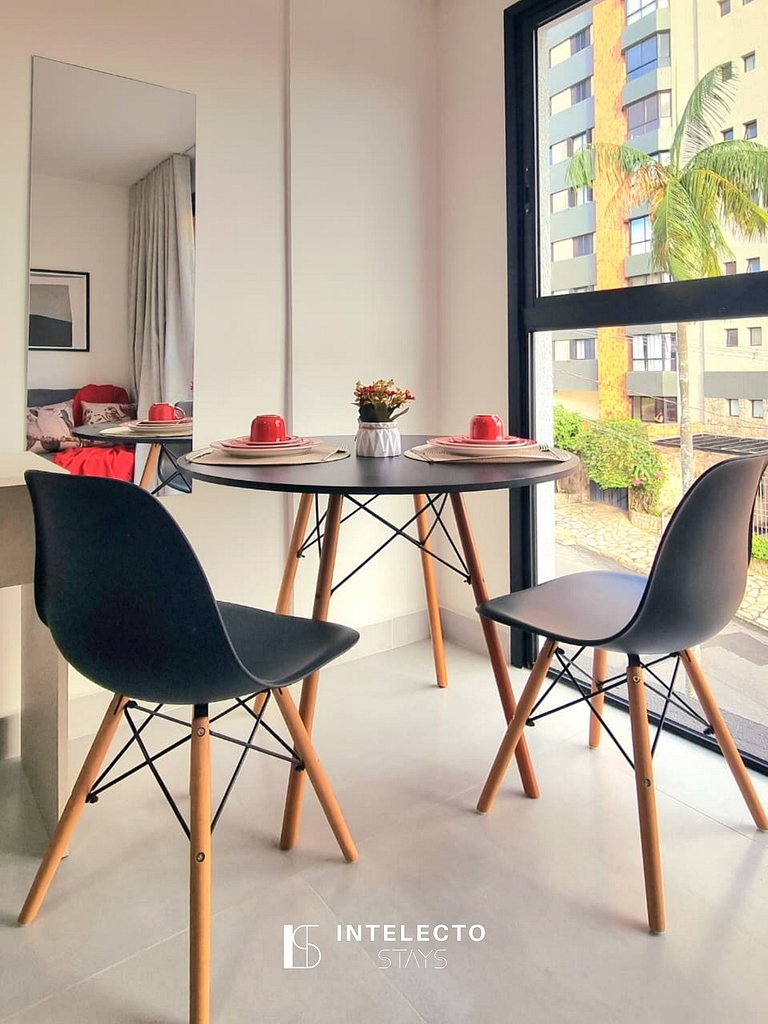 Ap 412• Central, Piscina, Academia, Ar Cond.