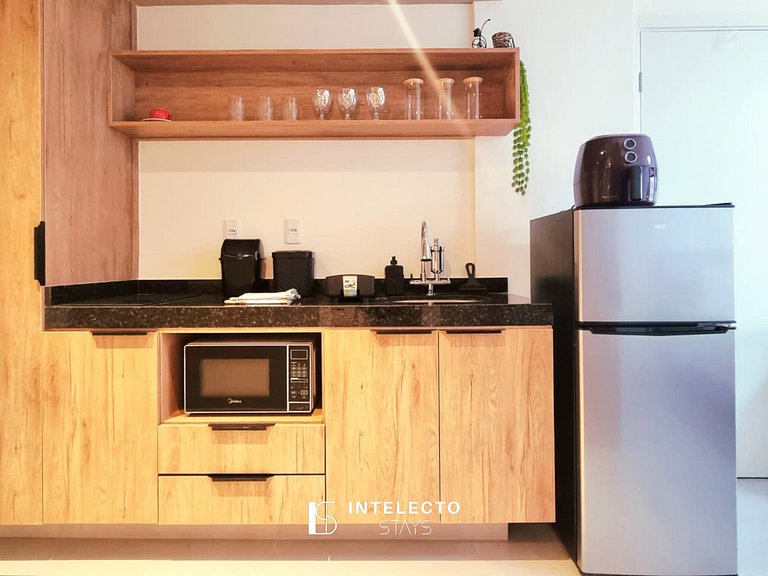 Ap 412• Central, Piscina, Academia, Ar Cond.